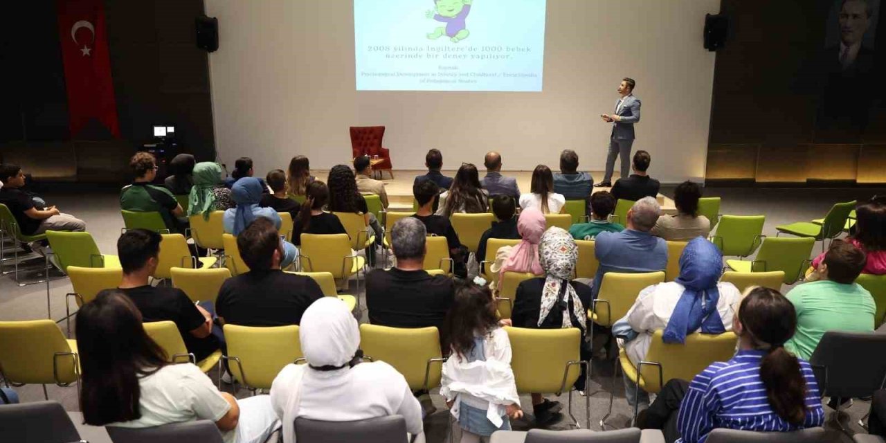 Eğitim Bilimci Paşayev eğitimcilere etkili öğretme yöntemlerini anlatacak