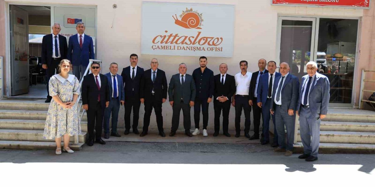 Azerbaycan heyeti Çameli’nin Sakin Şehir süreci hakkında bilgi aldı