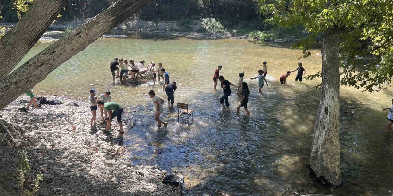 Karacaörenli minikler gönüllerince eğlendi