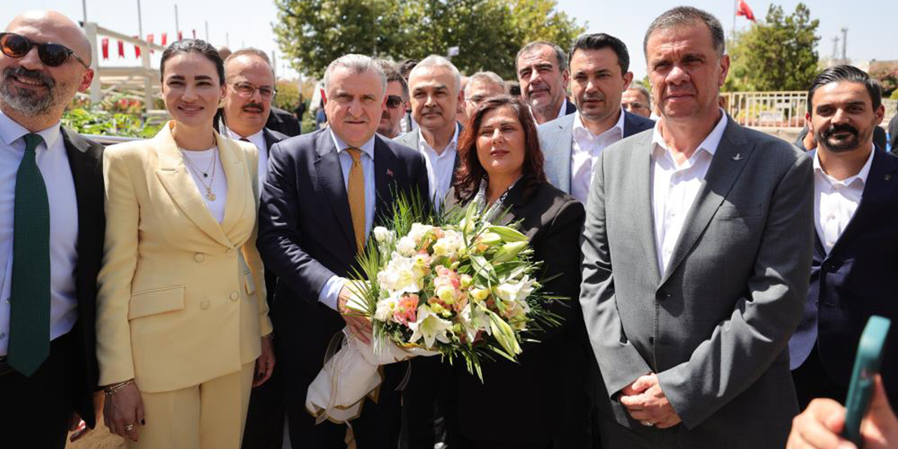 Bakan Bak, Çerçioğlu’nu ziyaret eden ilk isim oldu
