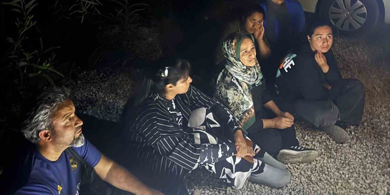 6 düzensiz göçmen ve 2 göçmen kaçakçısı yakalandı