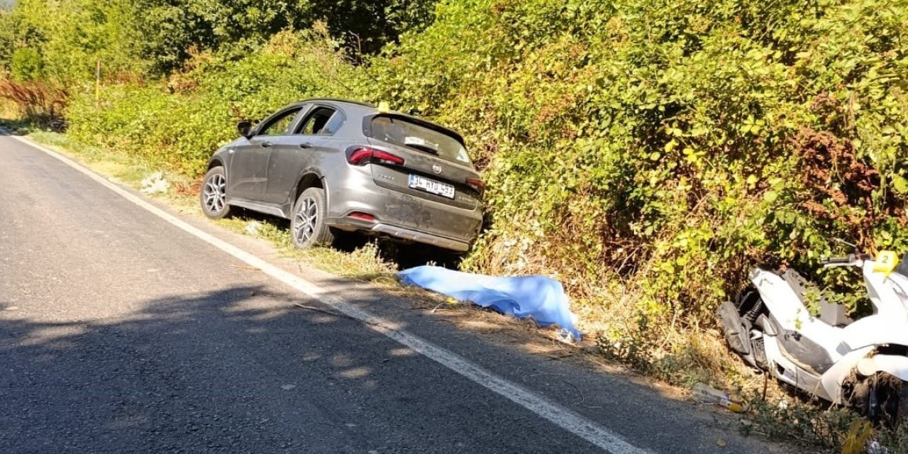 Motosikletle gezmeye gelen karı-koca kazada hayatını kaybetti