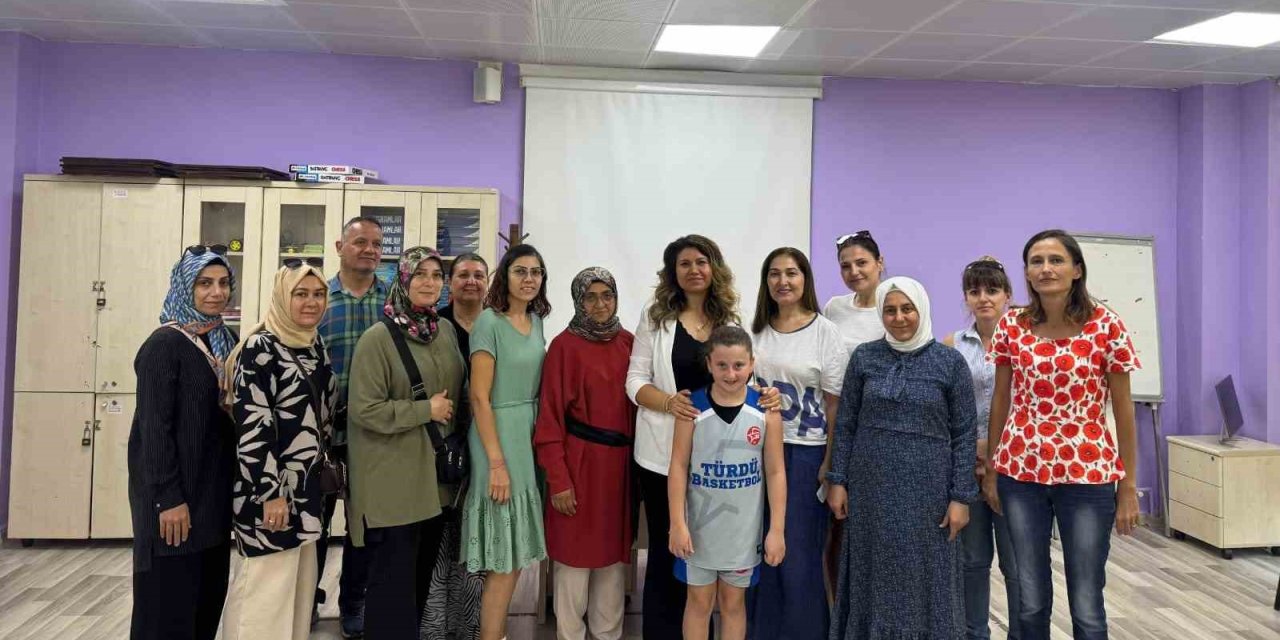 Muğla’da çocuklarla etkin iletişim yöntemleri semineri yoğun ilgi gördü
