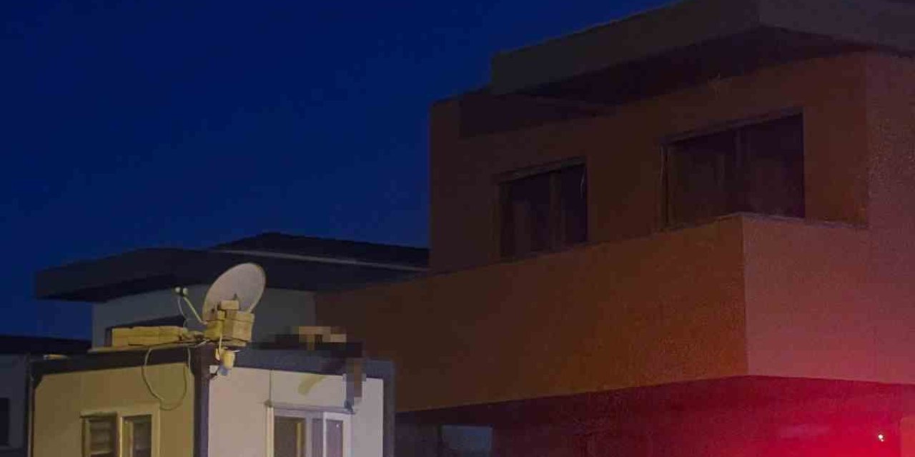 İnşaatta korku dolu anlar: Konteynerin üstünde ceset bulundu
