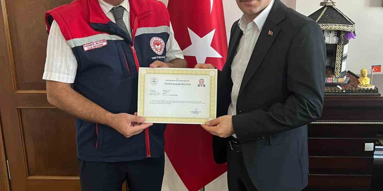 Bozdoğan İlçe Tarım Müdürüne Üstün Başarı Belgesi