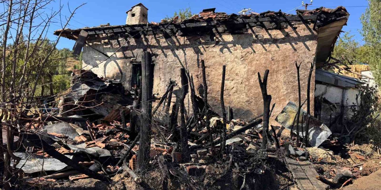 Ahşap evde çıkan yangın büyümeden söndürüldü