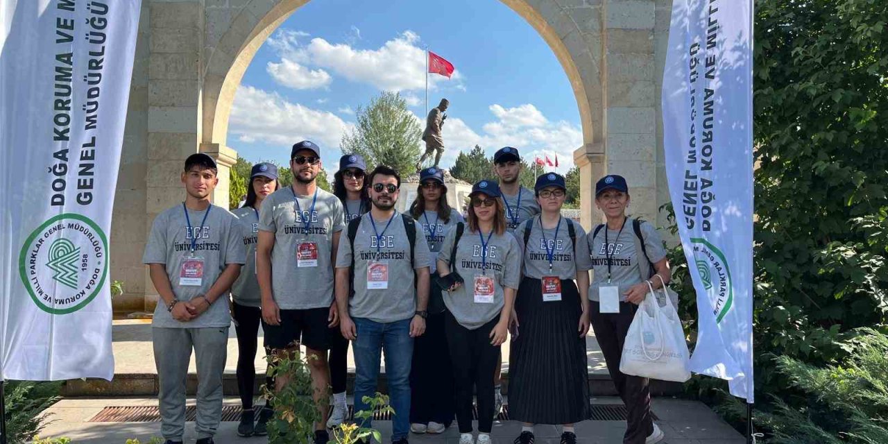 Ege Üniversitesi öğrencileri ‘Kocatepe Zafer Yürüyüşü’ne katıldı