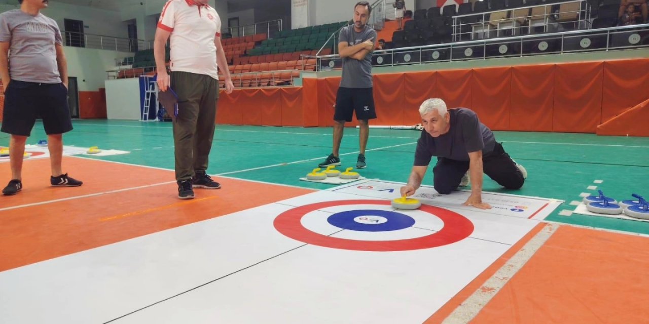 Köyceğiz’de Zafer Kupası Flor Curling turnuvası başladı