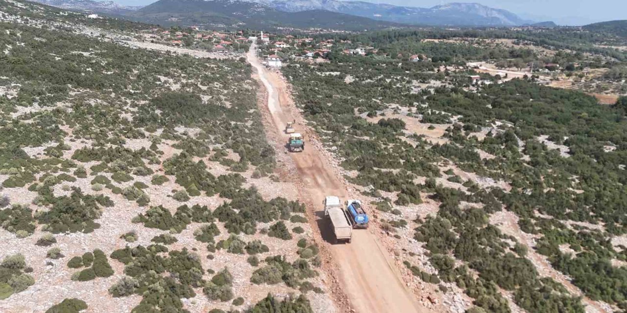 Muğla Büyükşehir’den Menteşe kırsalına 36,5 Milyon TL’lik yol yatırımı