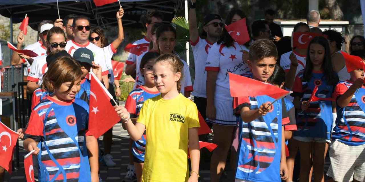 Kuşadası’nda Zafer Bayramı coşkusu tenis turnuvasıyla kutlanıyor