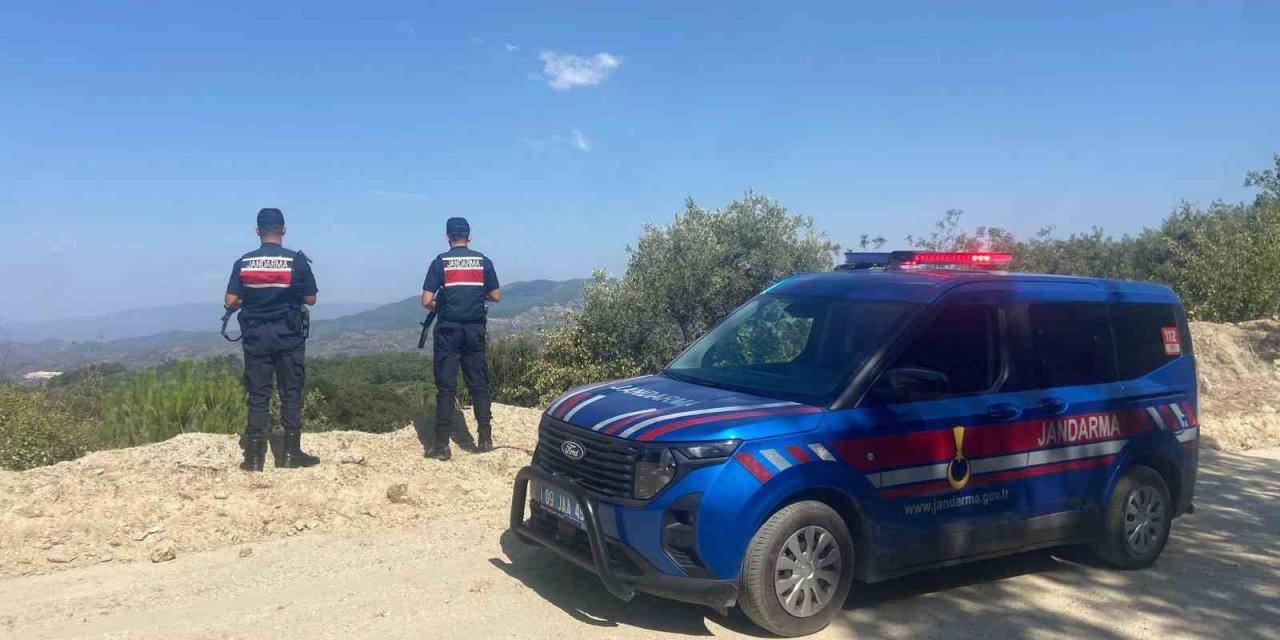 Jandarmanın orman devriyesi sürüyor