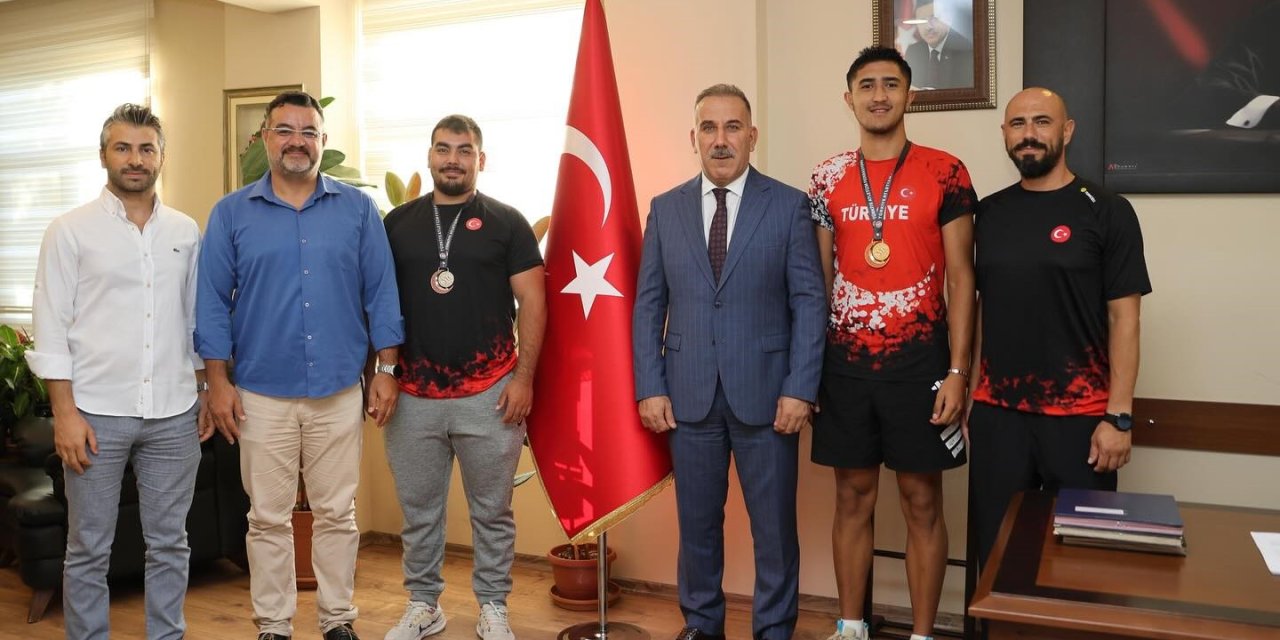 Müdür Yığmatepe, başarılı sporcuları ağırladı