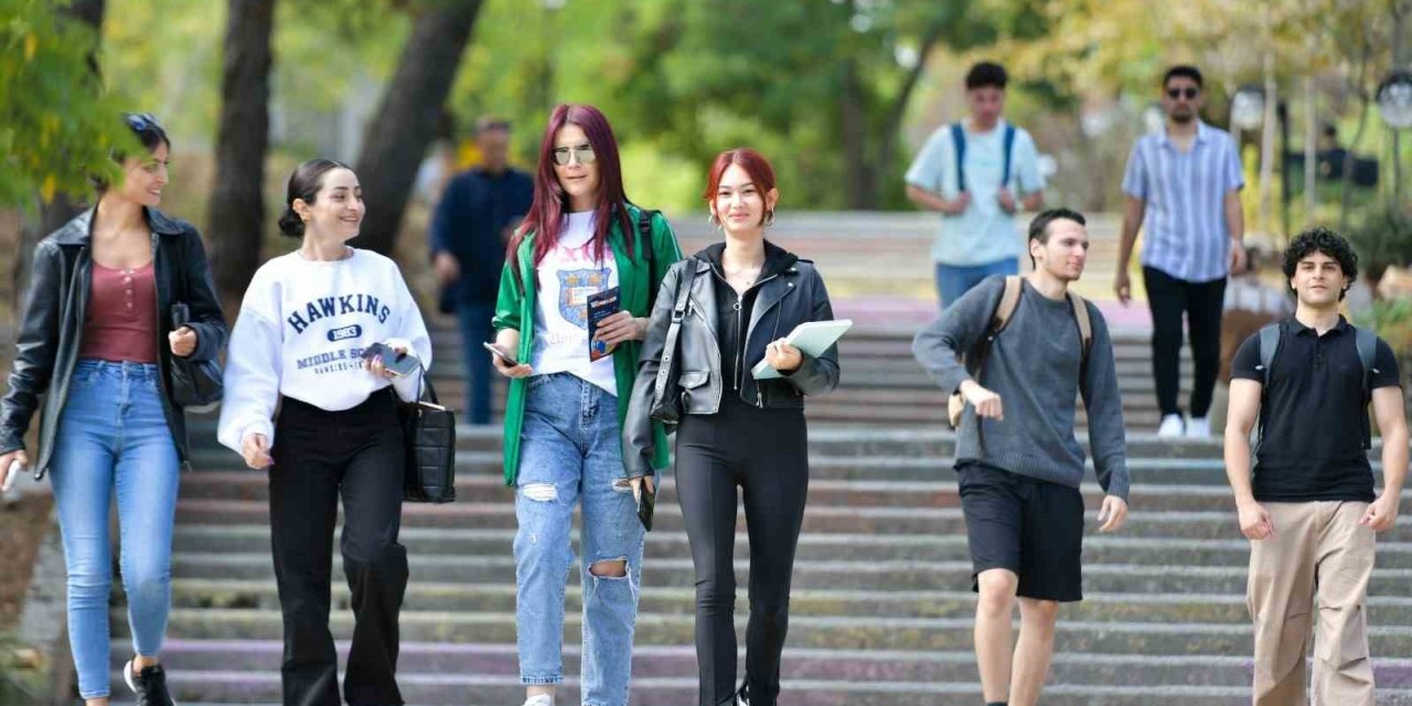 MSKÜ’nün bölümleri YKS 2025’te Türkiye’nin zirvesinde
