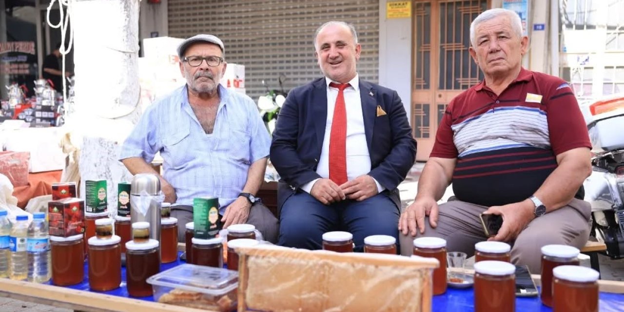 Başkan Kaya, Cuma Pazarında vatandaşlarla buluştu