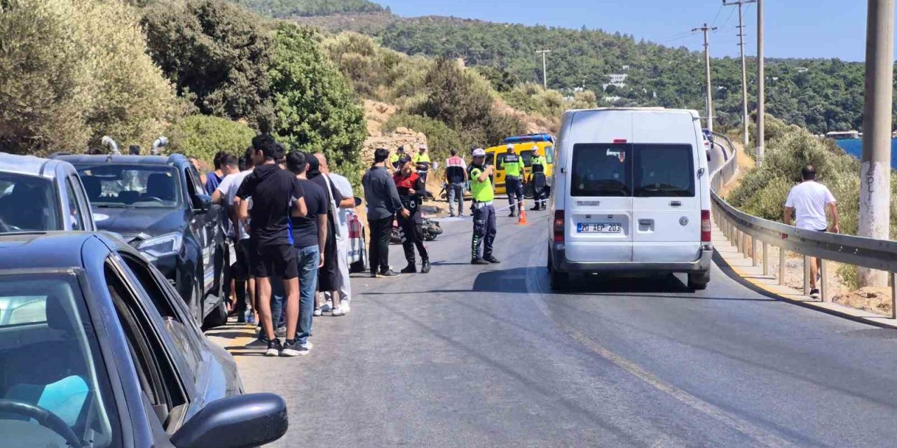 Muğla’da hafif ticari araçla motosiklet kafa kafaya çarpıştı: 1 ölü