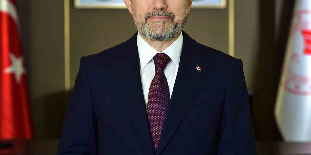 Bakan Yumaklı: "Uçağımız havaalanına dönerken acil iniş yapmıştır"