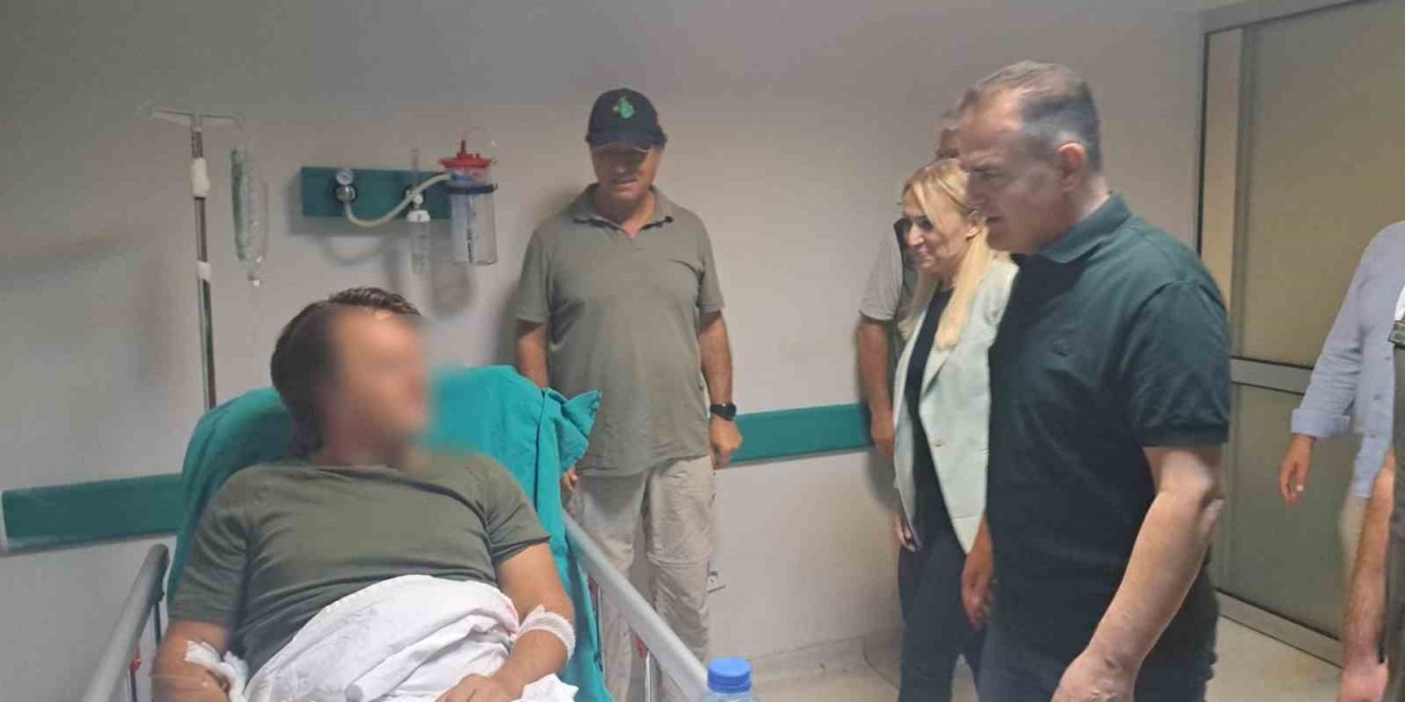 Vali Akbıyık yaralı pilotu ziyaret etti