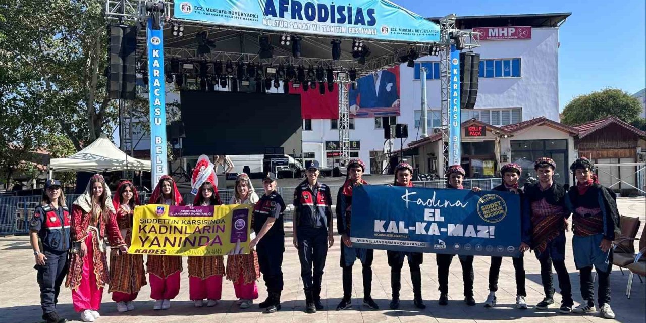 Jandarma festivalde ’KADES’ uygulamasını tanıttı