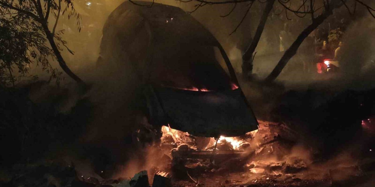 Kızına hediye aldığı otomobil cayır cayır yandı