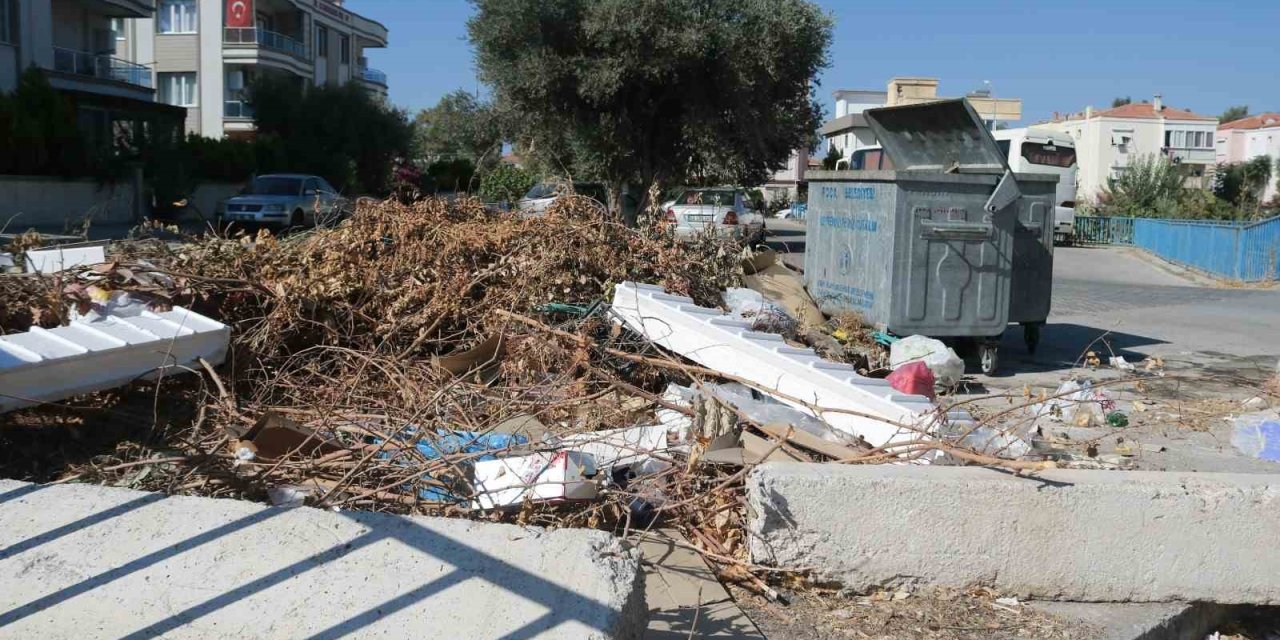 Foça Belediye Başkanı Fıçı: "Bir kez daha tekrarlamak istiyorum, çevre atıklarını toplamayacağım"