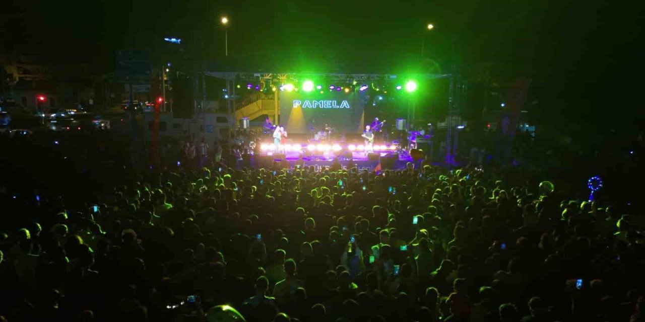 Aydılar İncirliova’da Zafer Bayramı Coşkusunu yaşadı