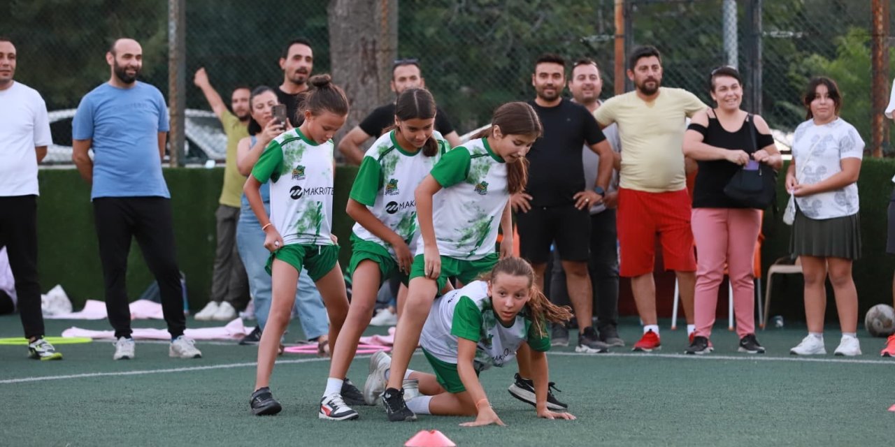 Denizli’de sporcular aileleriyle yarıştı