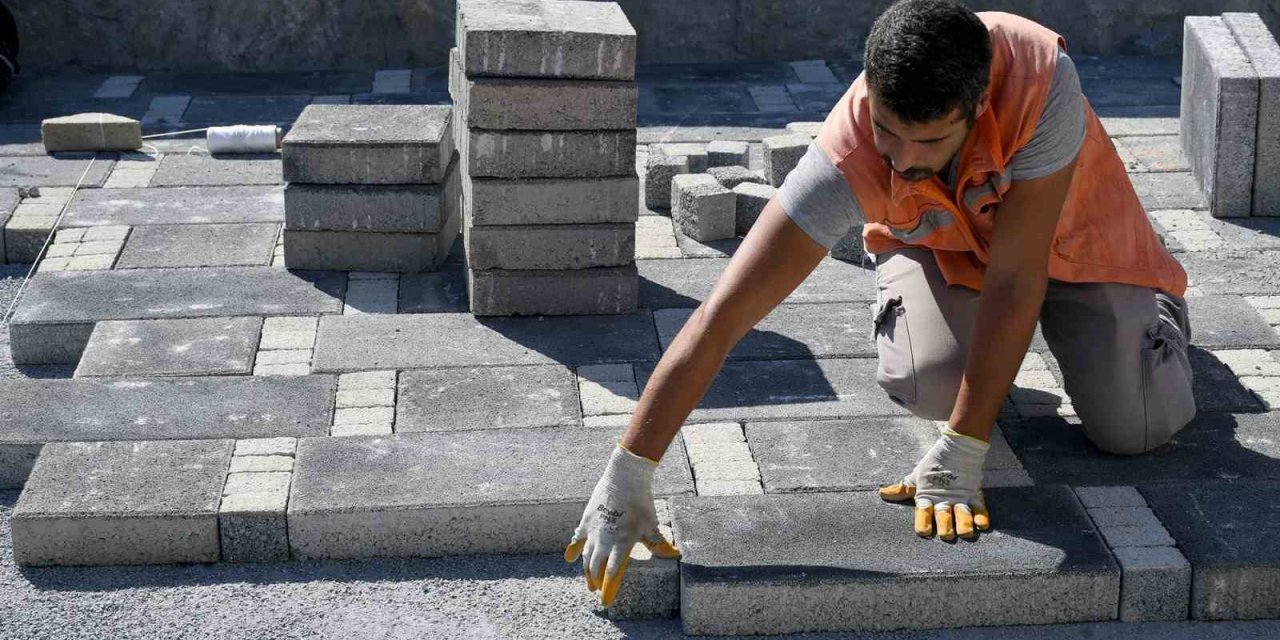 Kuşadası Belediyesi’nden Kadınlar Denizi’ne yeni bir park daha