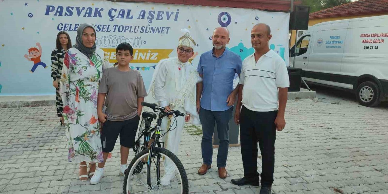 Çal’da 11 çocuk erkekliğe ilk adımlarını birlikte attı