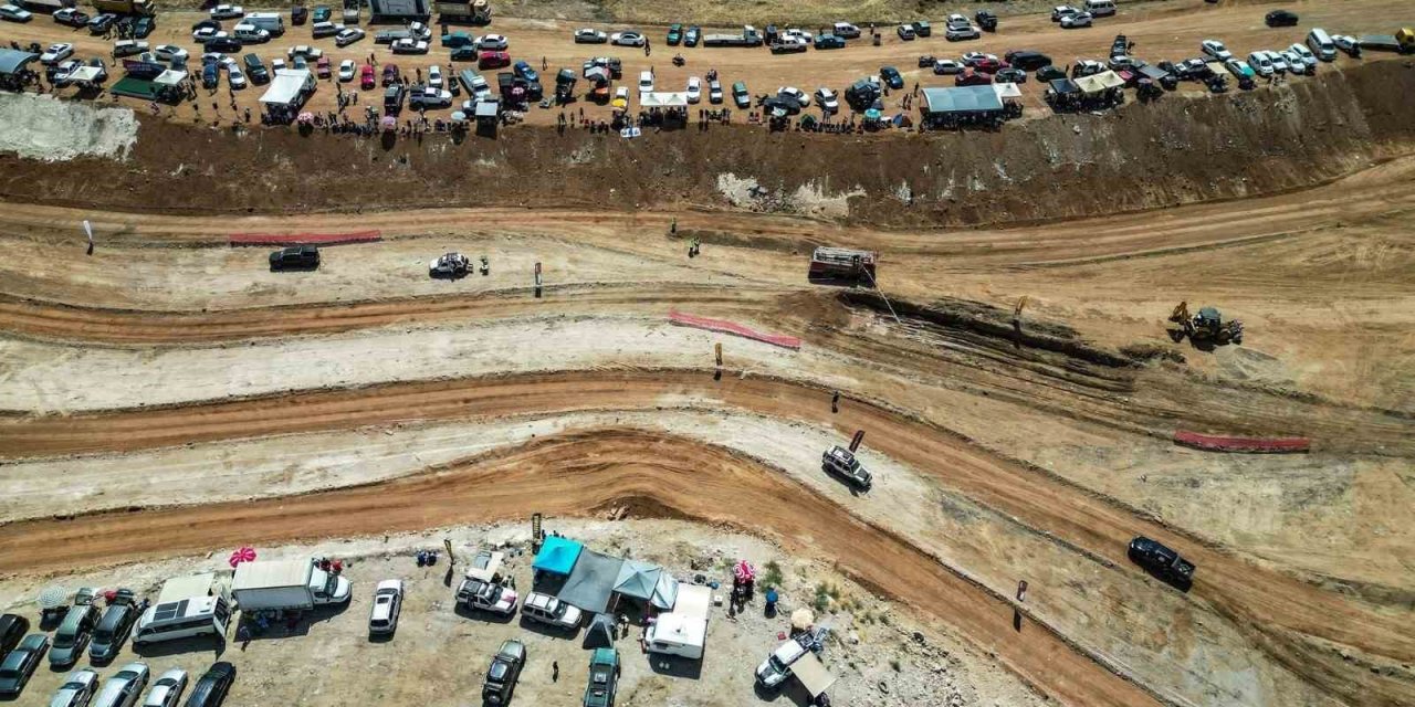 Acıpayam off-road yarışları büyük çekişmeye sahne oldu