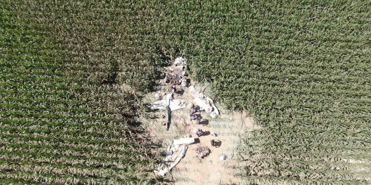 İzmir’de düşen eğitim uçağının enkazı kaldırıldı