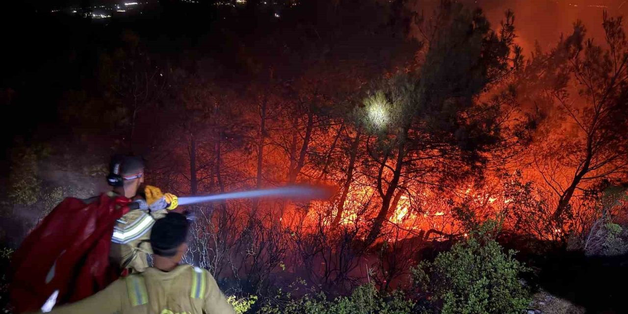 Söke’de alevler geceyi aydınlattı