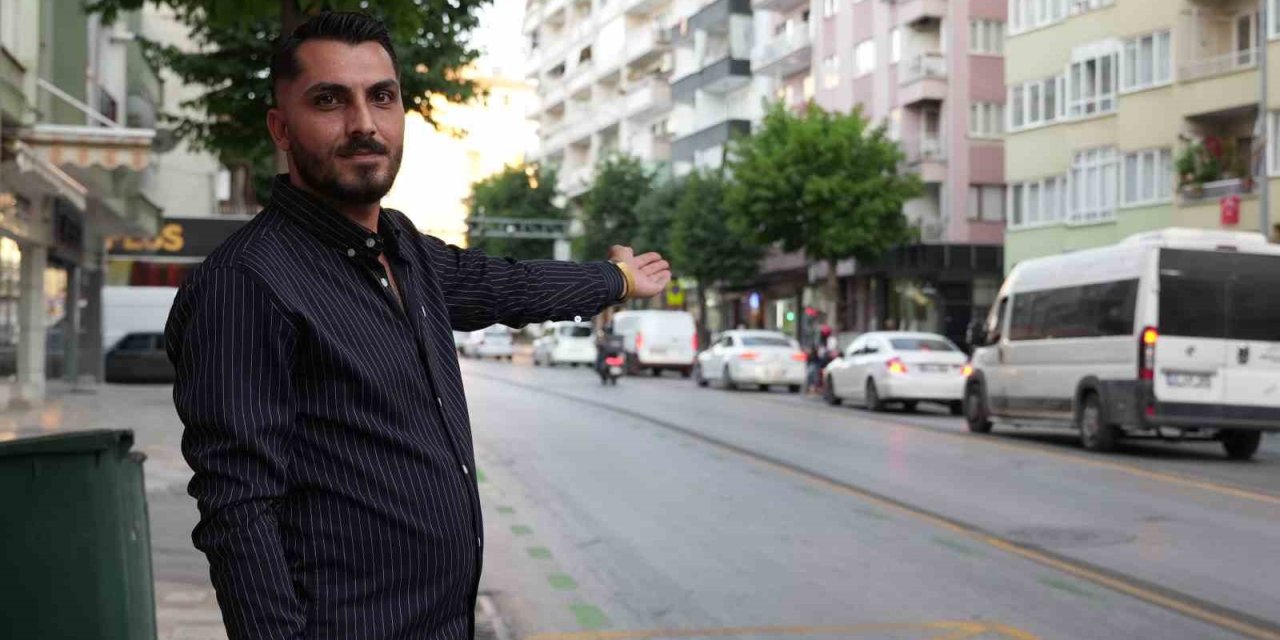 Otobüs Yolu projesi nedeniyle işleri azalan esnaf, "Başkan Çavuşoğlu’na oy verdiğim için pişmanım"