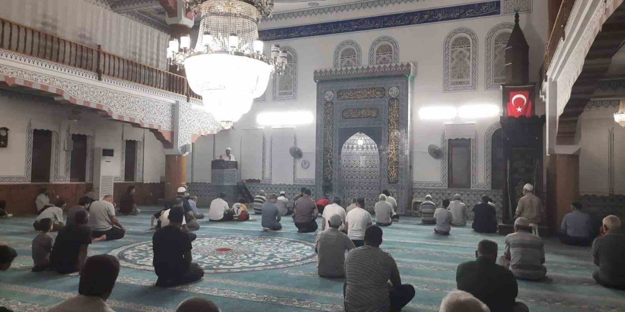 Köyceğiz’de Mevlid-i Nebi gecesi dualarla ihya edildi