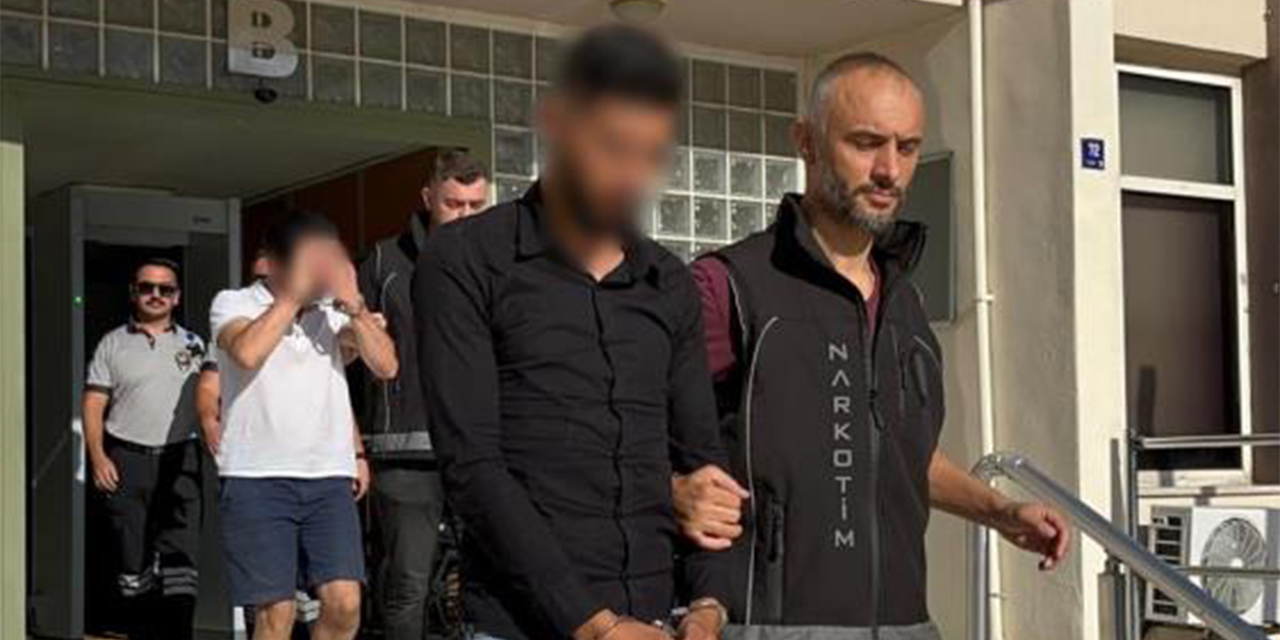 Forum AVM’de uyuşturucu alışverişi polise takıldı