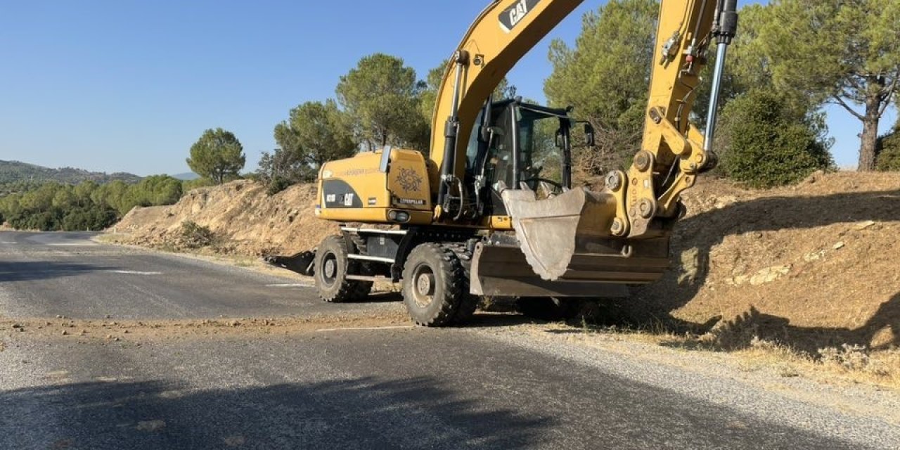 Karacaören’de yol genişletme ve asfalt yenileme çalışması başladı