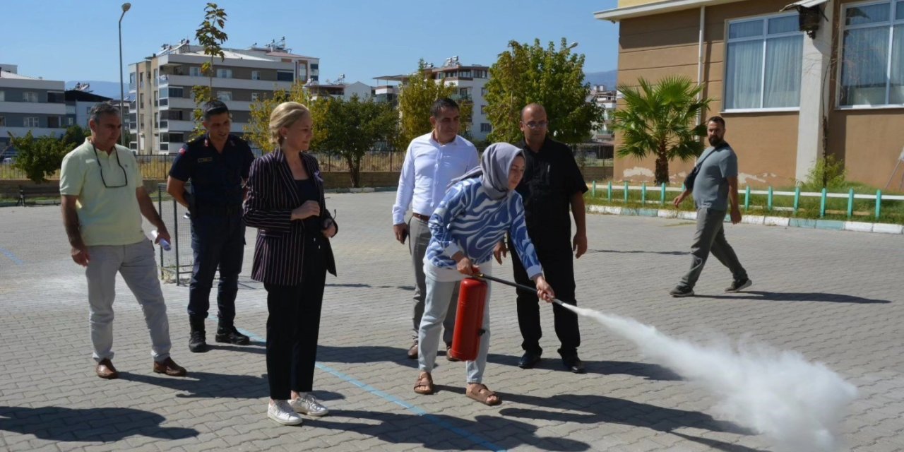 Okul aşçılarına yangın farkındalık eğitimi verildi