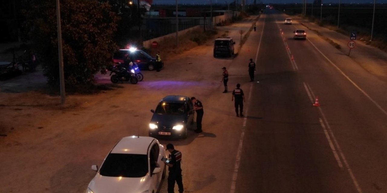 Şok yol denetiminde 2 aranan şahıs yakalandı