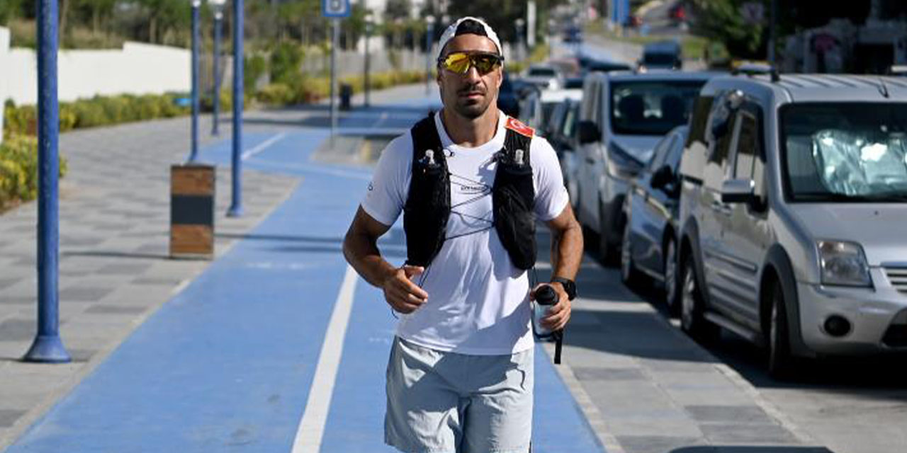 Türk kültürünü tanıtmak için Türkiye’yi koşarak dolaşıyor