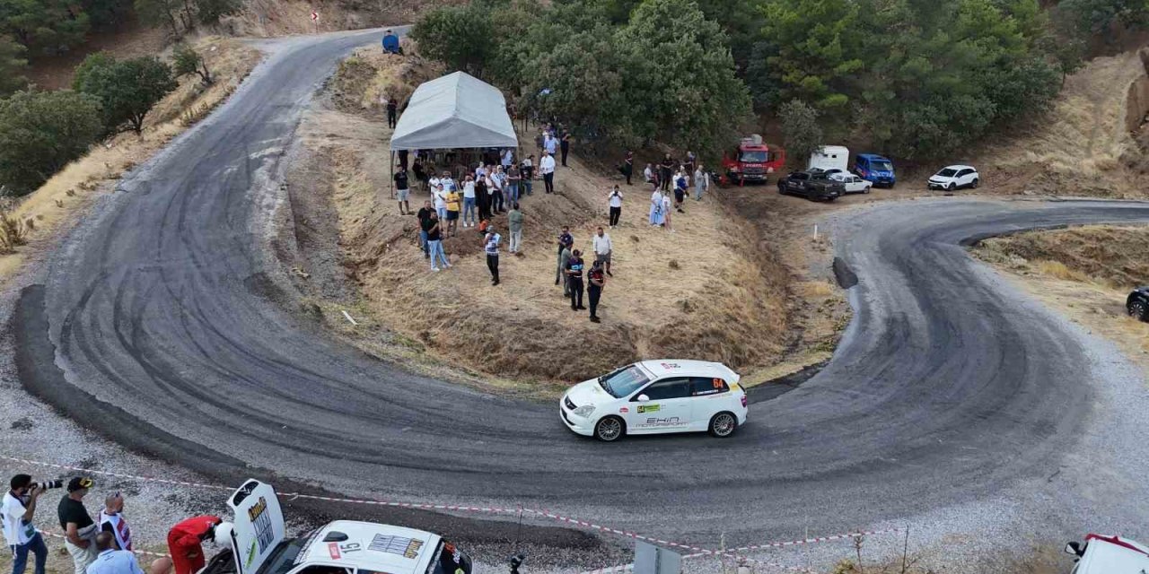 Buharkent Tırmanma Yarışı nefes kesti