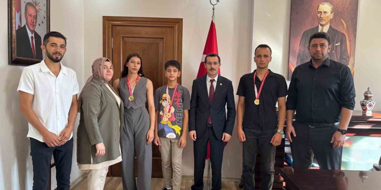 Bozdoğan Kaymakamı Polat, Zafer Kupası’nda madalya kazanan sporcuları tebrik etti