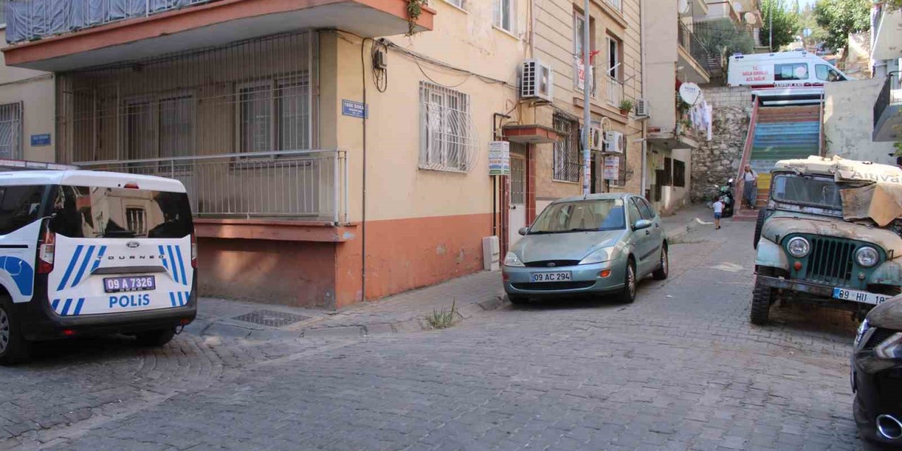 Kapının önüne koyulan çöp, ekipleri harekete geçirdi