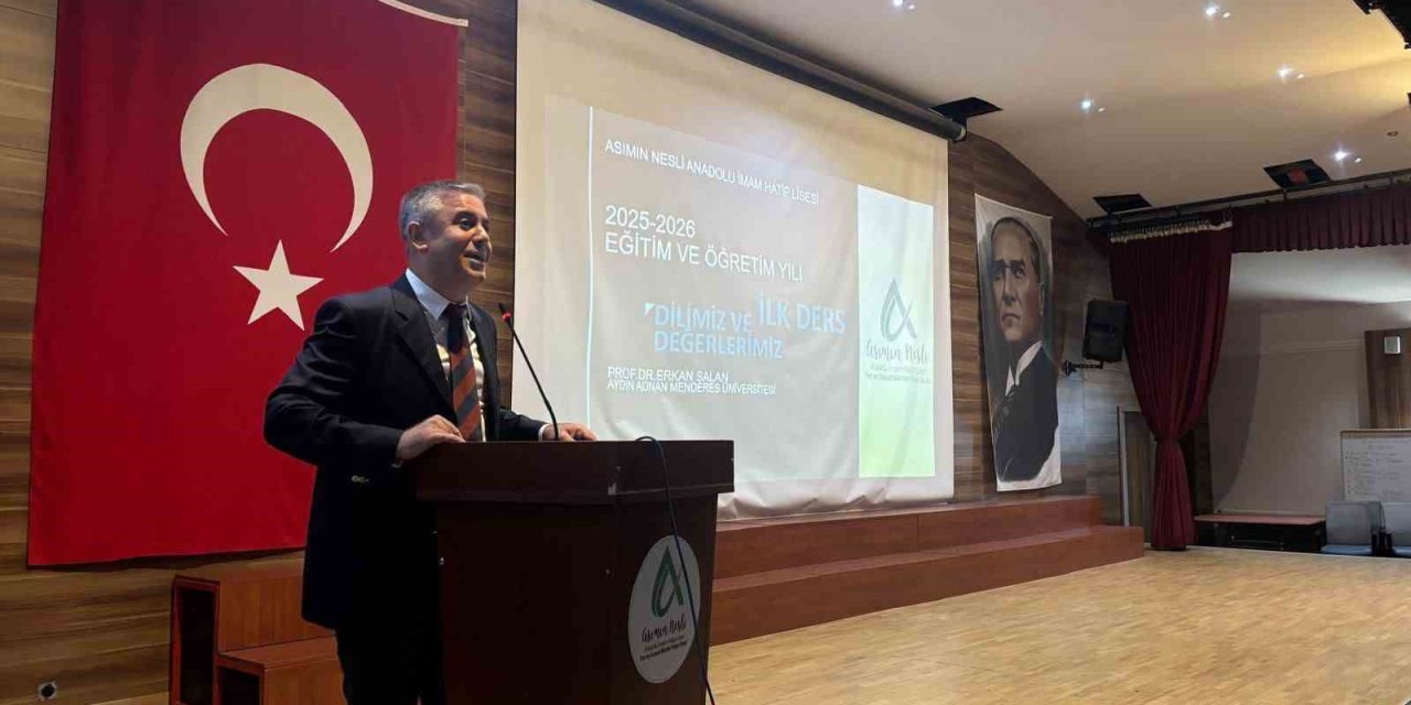 ADÜ Rektör Yardımcısı Prof. Dr. Salan, eğitim öğretim yılı açılışında ilk dersi verdi