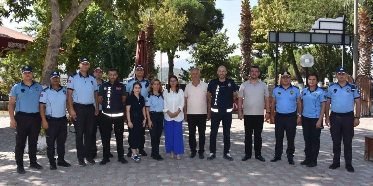 Başkan Zencirci’den zabıta personeline kahvaltılı kutlama