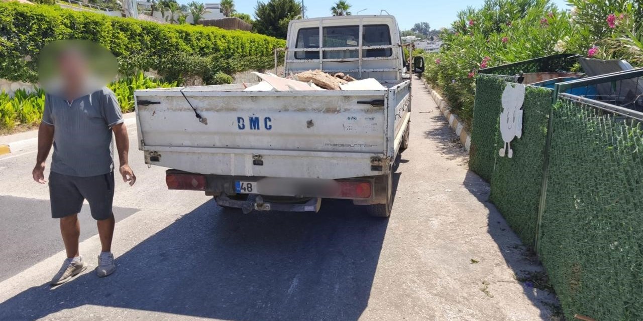 Sivil zabıtaya suçüstü yakalandılar