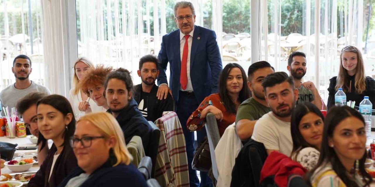 Ege Üniversitesi uluslararası öğrencilerin buluşma üssü