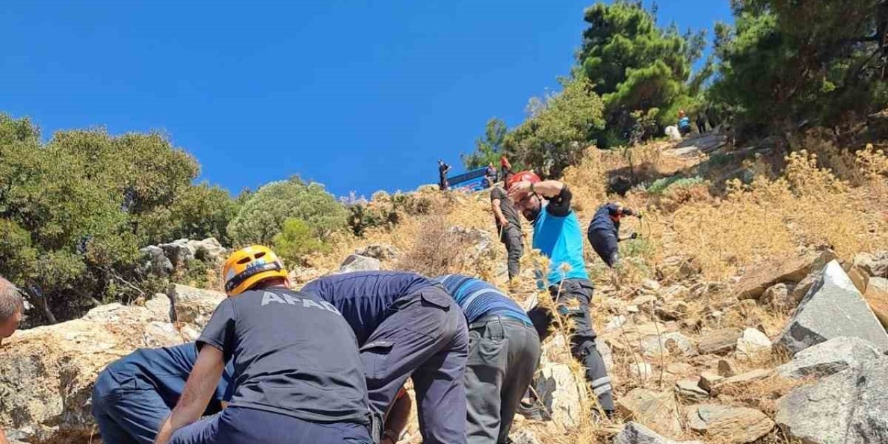 Söke’de uçurumdan düşen kişi AFAD ekiplerince kurtarıldı