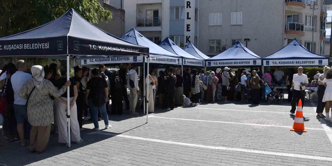 Kuşadası Belediyesi yeni eğitim yılında yine öğrencilerin yanında