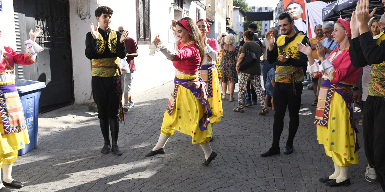 Kuşadası’nda ‘Hatırlayan Mahalle Günleri’ renkli etkinliklerle sürüyor