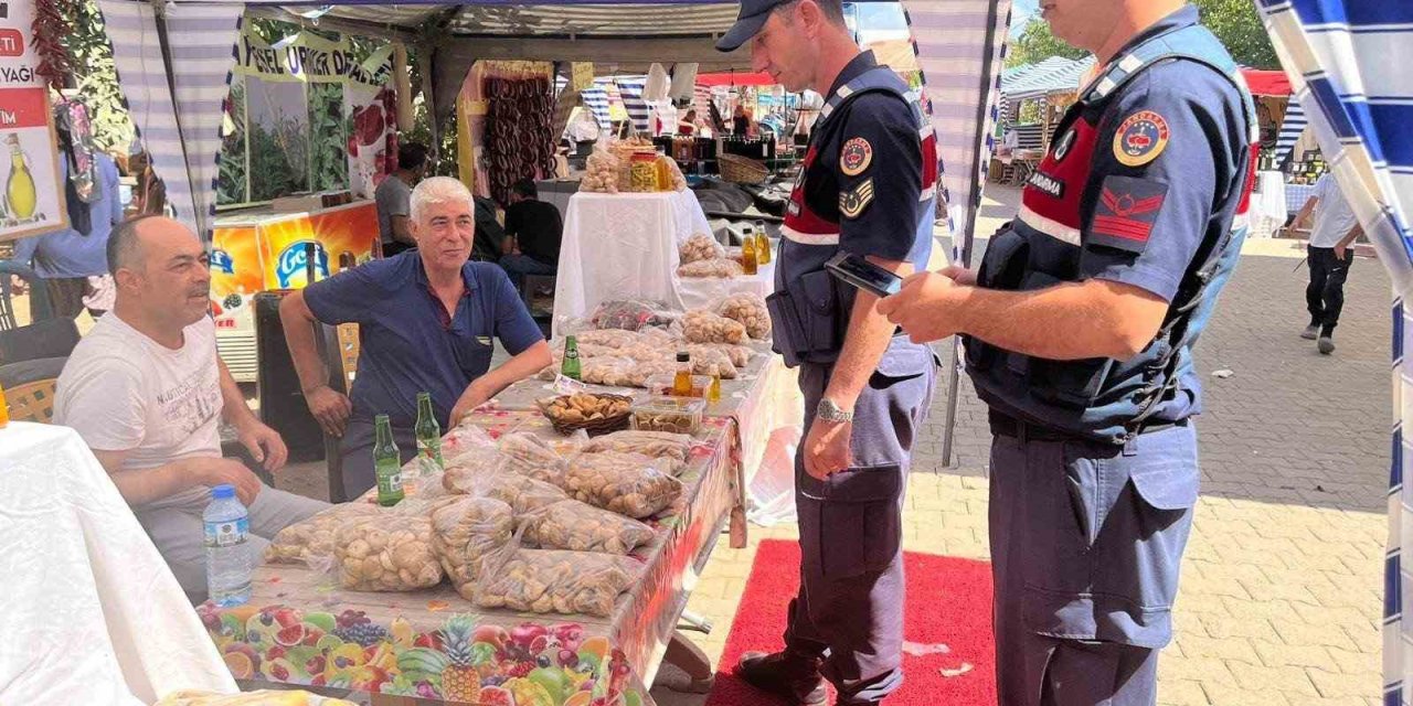 Karacasu’da festival alanında esnafa ’Güvenli Ticaret’ uyarısı