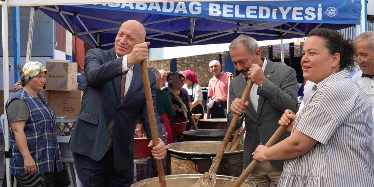 Babadağ’da 26.’sı düzenlenen geleneksel etkinlikte 10 ton keşkek ikram edildi